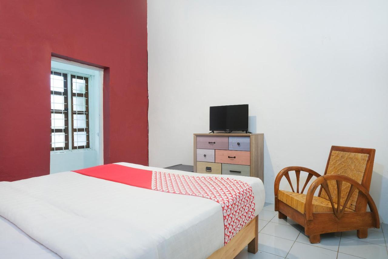 Oyo 287 Rumah Eyang Near Rsud Kota 2*