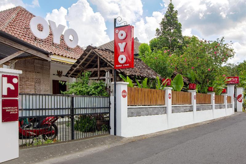 Oyo 287 Rumah Eyang Near Rsud Kota Hotel