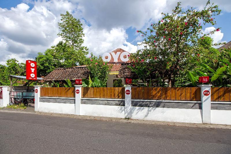Oyo 287 Rumah Eyang Near Rsud Kota 2*